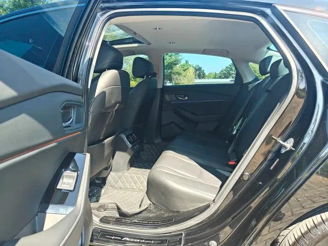 Honda Accord — Фото автомобиля 9
