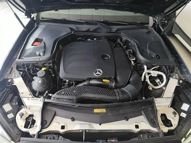 Mercedes-Benz E-Class — Фото автомобиля 19