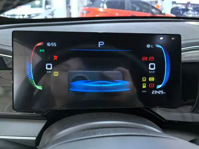 BYD Qin PLUS — Фото автомобиля 10