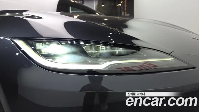 Tesla Model 3 — Фото автомобиля 22