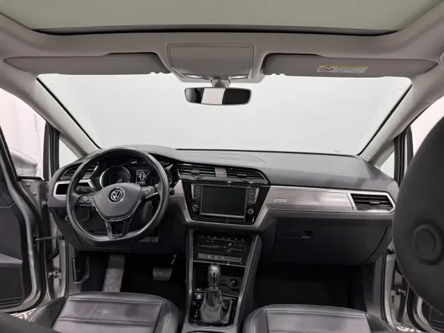 Volkswagen Touran — Фото автомобиля 5