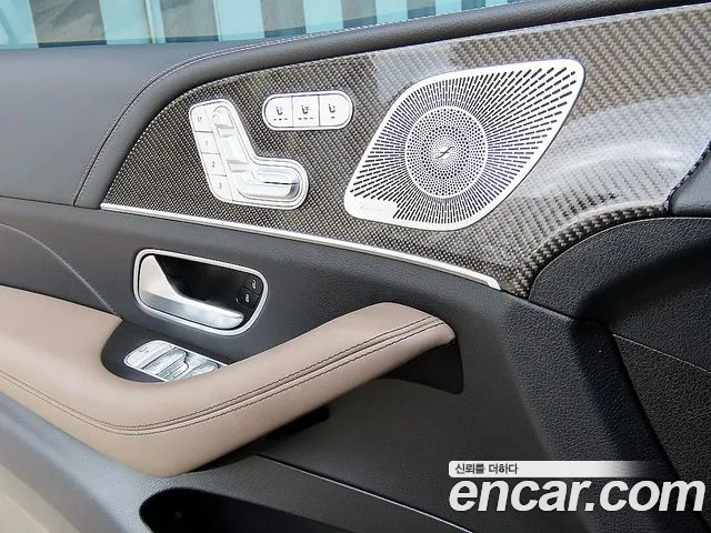 Mercedes-Benz GLE-Class — Фото автомобиля 12
