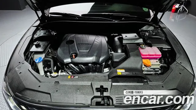 Hyundai Grandeur (New) Hybrid — Фото автомобиля 9