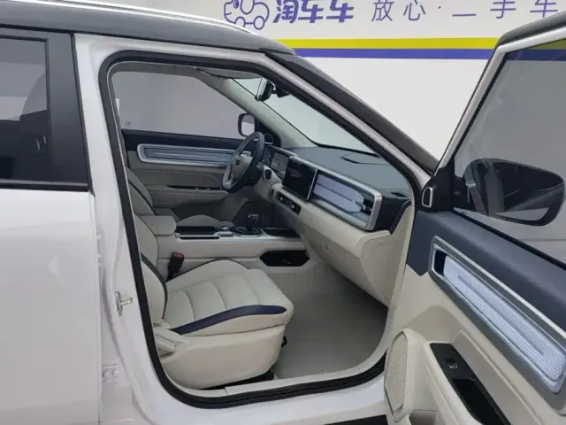 Geely ICON — Фото автомобиля 8
