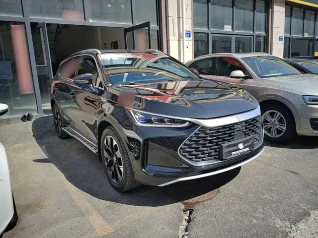 BYD Tang — Фото автомобиля 3