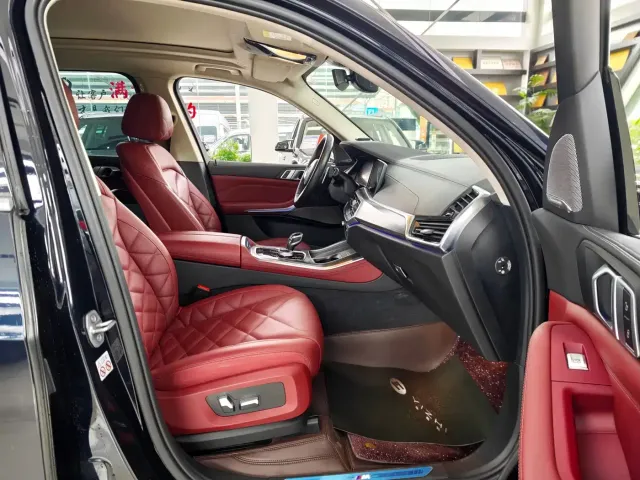 BMW X5 — Фото автомобиля 11