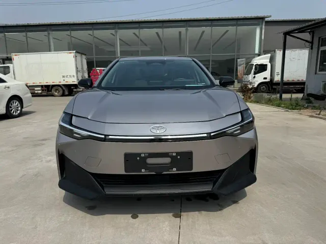 Toyota bZ3 — Фото автомобиля 2