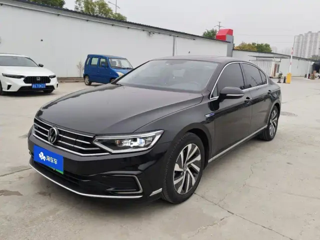 Фотография автомобиля — Volkswagen Magotan