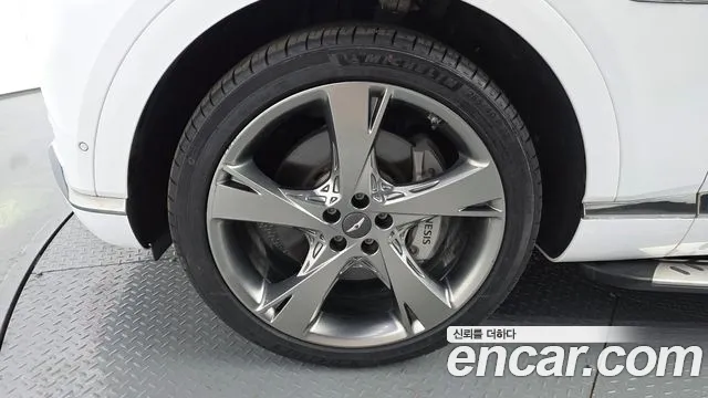Genesis GV80 2.5T Бензин AWD — Фото автомобиля 4