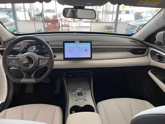 BYD Seal 05 DM-i — Фото автомобиля 6
