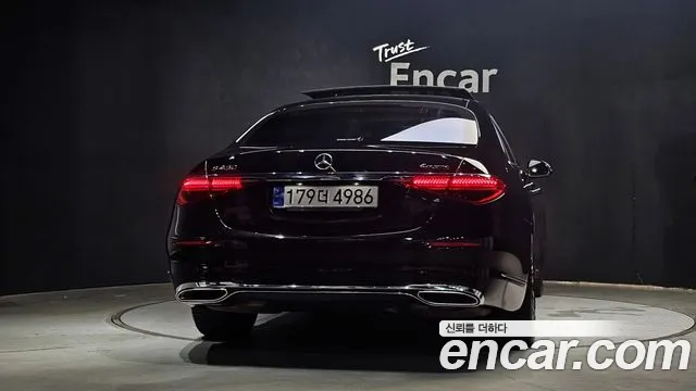 Mercedes-Benz S-Class — Фото автомобиля 4