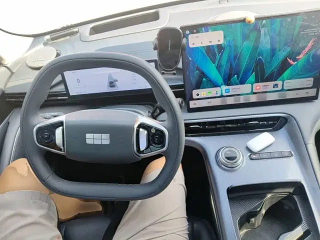 Geely Galaxy E5 — Фото автомобиля 9