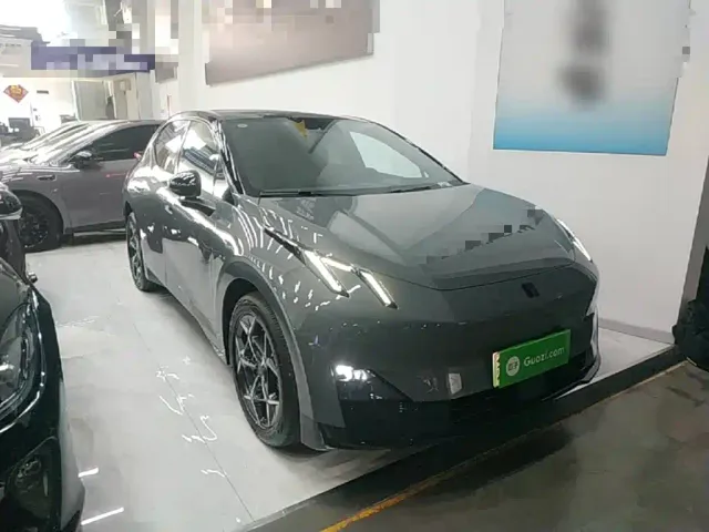 Lynk & Co Z20 — Фото автомобиля 21