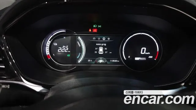 Kia Niro — Фото автомобиля 11