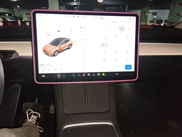 Tesla Model Y — Фото автомобиля 9