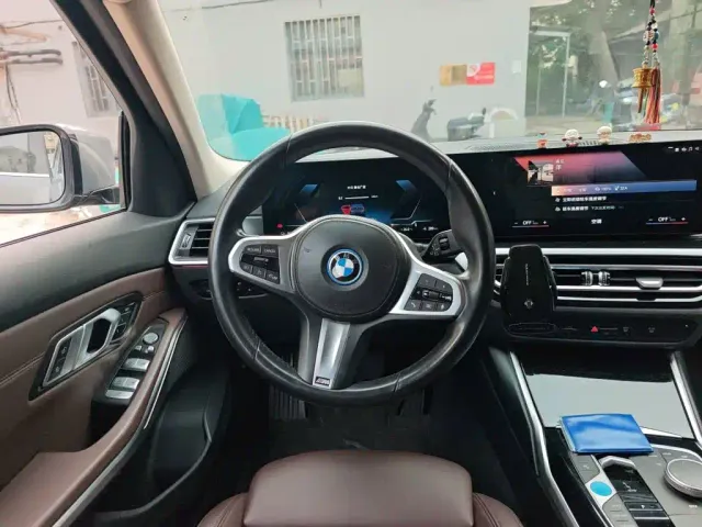 BMW i3 — Фото автомобиля 2
