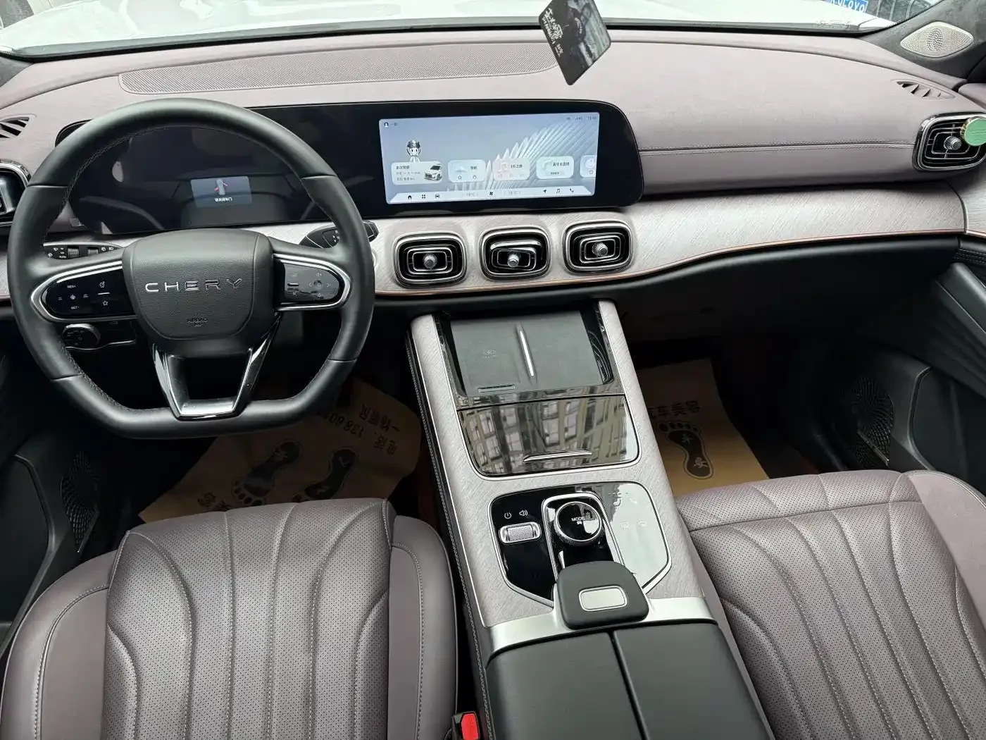 Chery Tiggo 9 2025 2.0T DCT 2WD Luxury Edition 5-Seater — Фото автомобиля 4