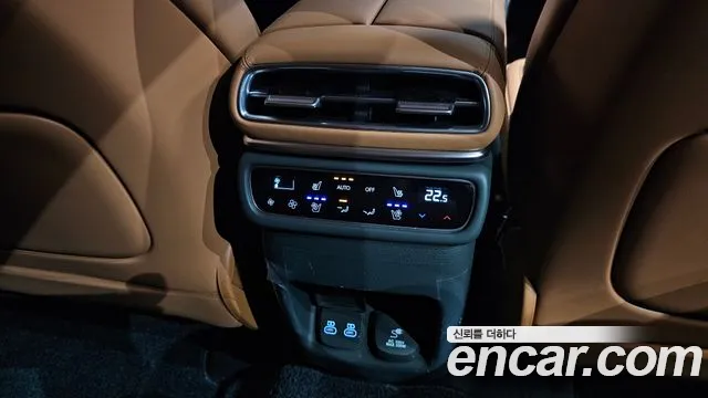 Genesis GV80 — Фото автомобиля 25