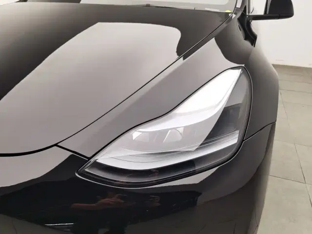 Tesla Model Y — Фото автомобиля 7
