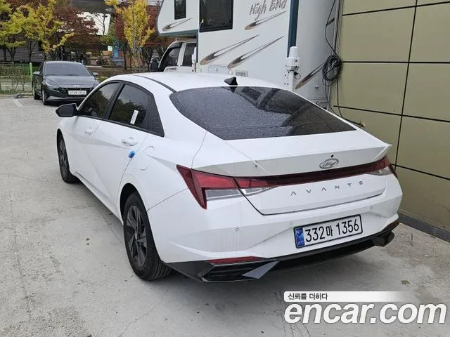 Hyundai Avante CN7 — Фото автомобиля 5