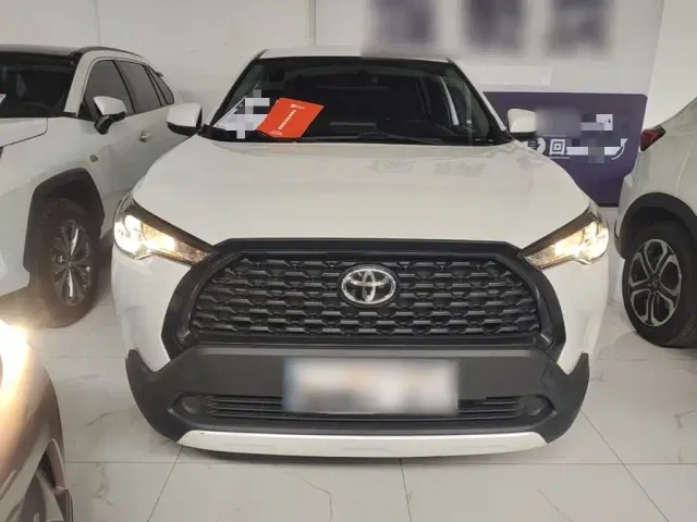 Toyota Corolla Cross — Фото автомобиля 2