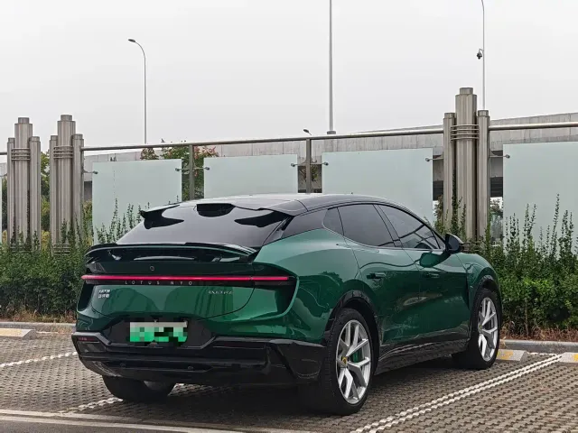 Lotus Eletre — Фото автомобиля 6