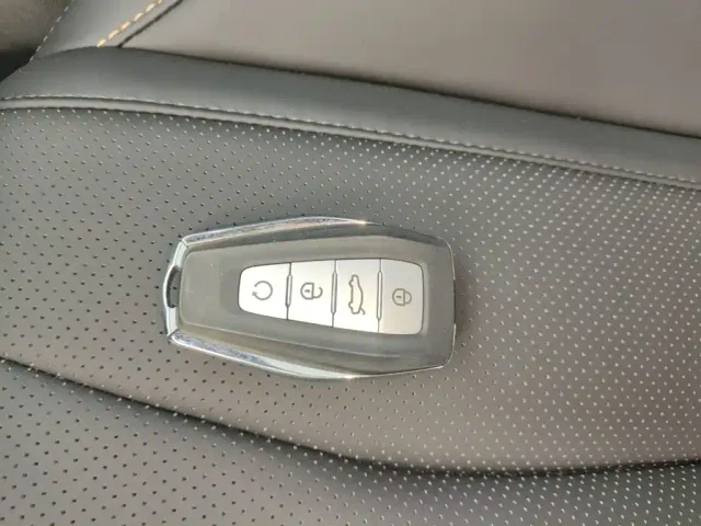 Geely Xingyue L — Фото автомобиля 10