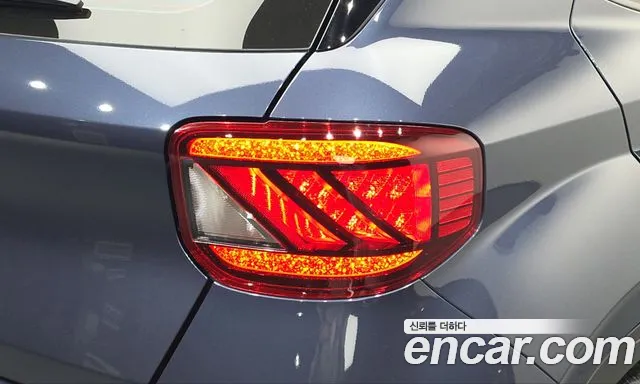 Hyundai Venue — Фото автомобиля 8