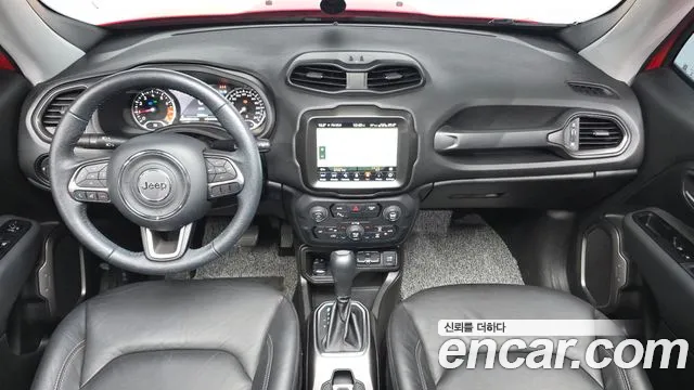 Jeep Renegade — Фото автомобиля 7