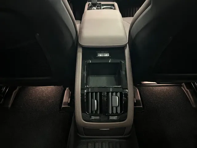Volvo S90 — Фото автомобиля 8