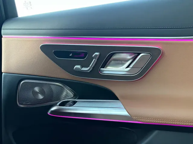 Mercedes-Benz E-Class — Фото автомобиля 11