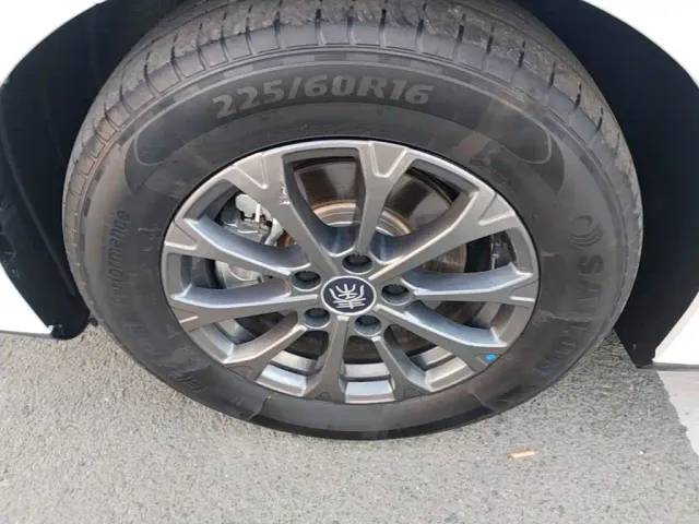 BYD Qin L — Фото автомобиля 21