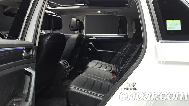 Volkswagen Tiguan Generation 2 — Фото автомобиля 12