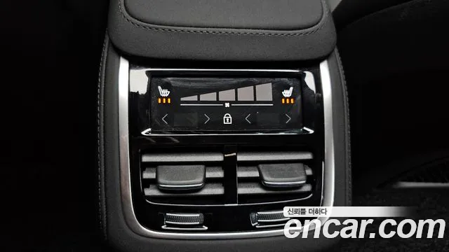 Volvo XC90 Generation 2 — Фото автомобиля 17