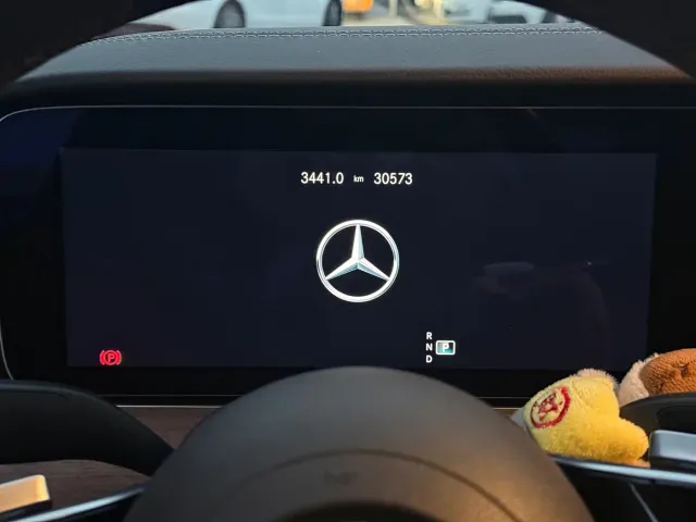 Mercedes-Benz E-Class — Фото автомобиля 5