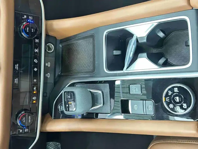 Nissan Terra — Фото автомобиля 10
