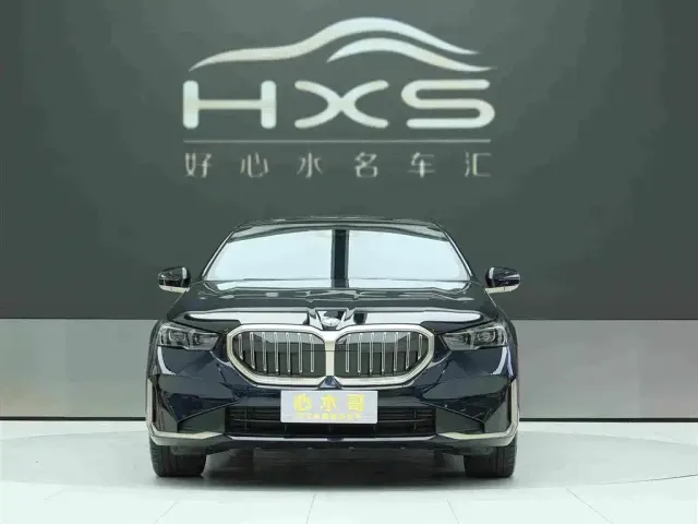 BMW 5 Series — Фото автомобиля 2