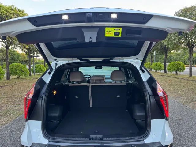 Geely Boyue L — Фото автомобиля 19