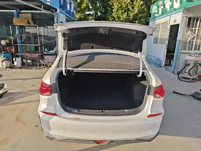 Chevrolet Monza — Фото автомобиля 18
