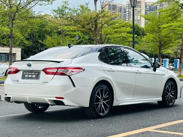 Toyota Camry — Фото автомобиля 6