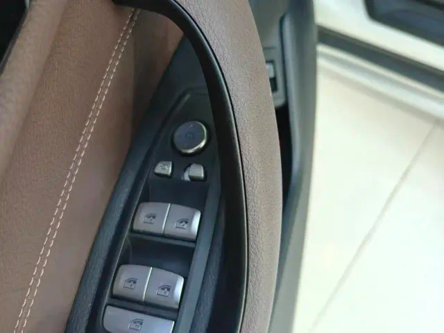 BMW X1 — Фото автомобиля 14