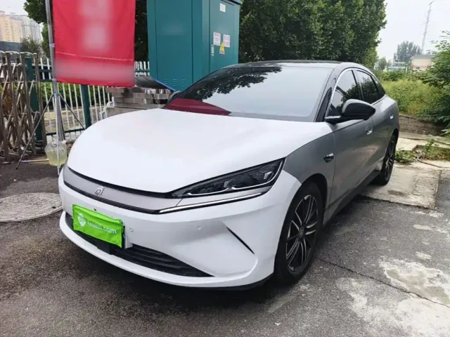 Фотография автомобиля — BYD Qin L