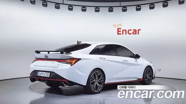 Hyundai AVANTE — Фото автомобиля 2
