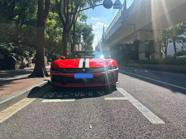 Фотография автомобиля — Ferrari 12Cilindri