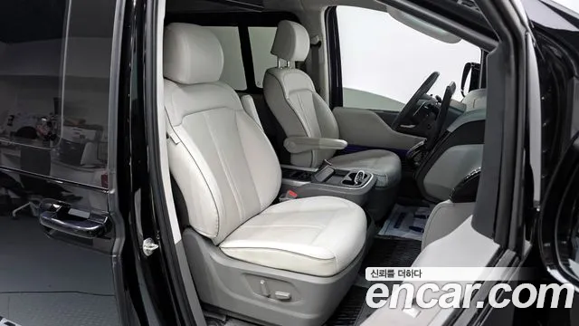 Hyundai Staria Staria 4WD Lounge 9 мест — Фото автомобиля 10