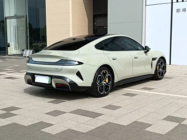 Xiaomi SU7 — Фото автомобиля 4