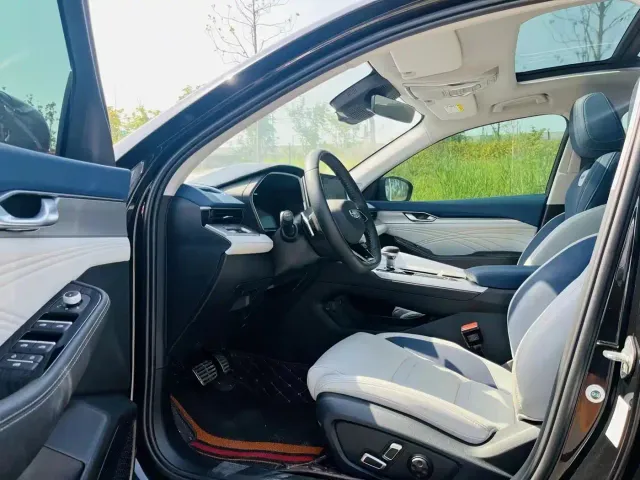 Geely Xingrui — Фото автомобиля 4