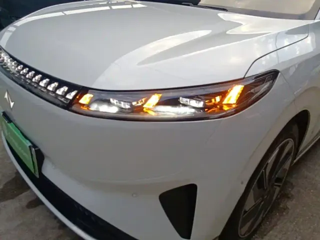 Dongfeng eπ 008 — Фото автомобиля 23