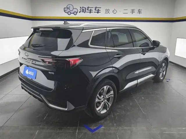 Ford Lingrui 2022 EcoBoost 170 Platinum — Фото автомобиля 3