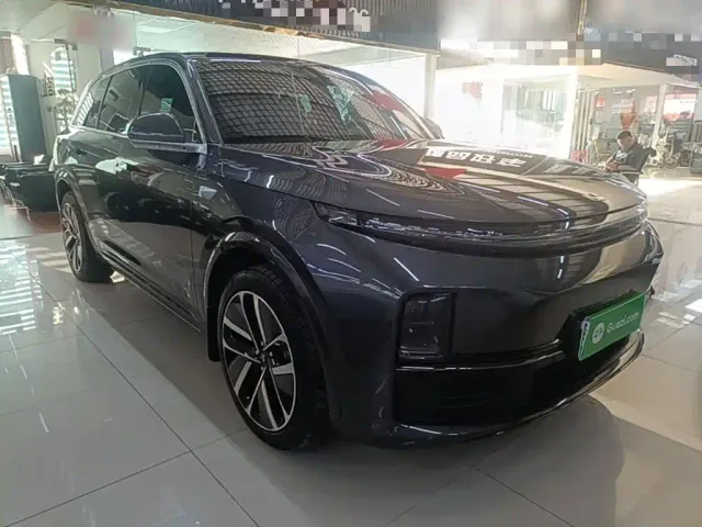 Li Auto L7 — Фото автомобиля 3